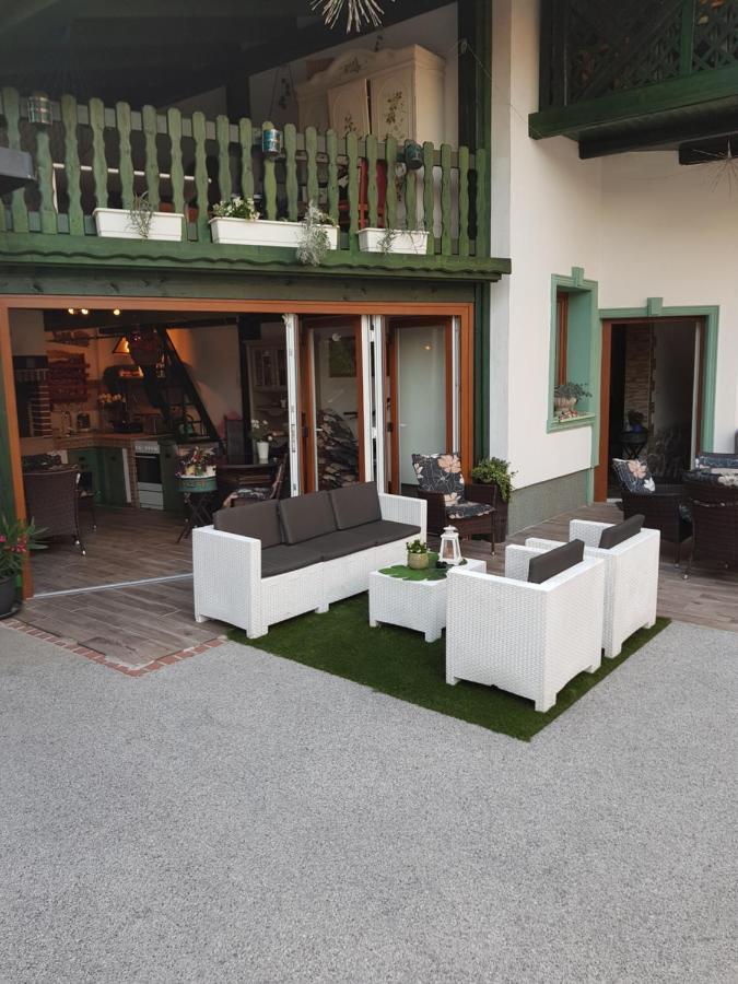Mama's House Hostel