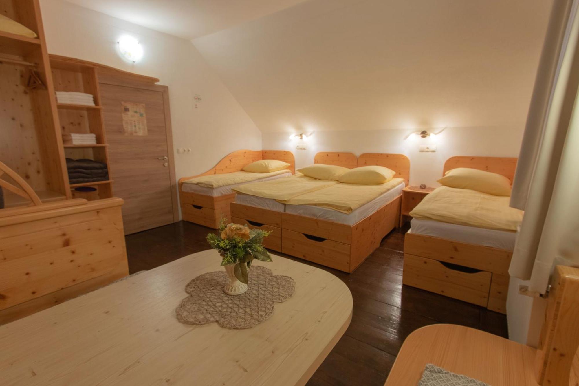 Hostel Mama's House *